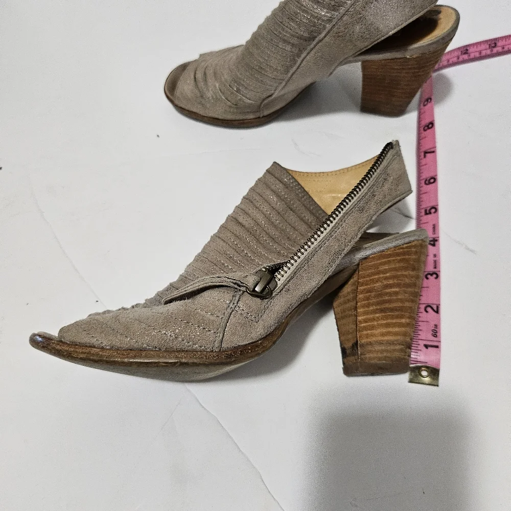 Paul Green | Leather Cayenne Peep Toe Bootie Size 7